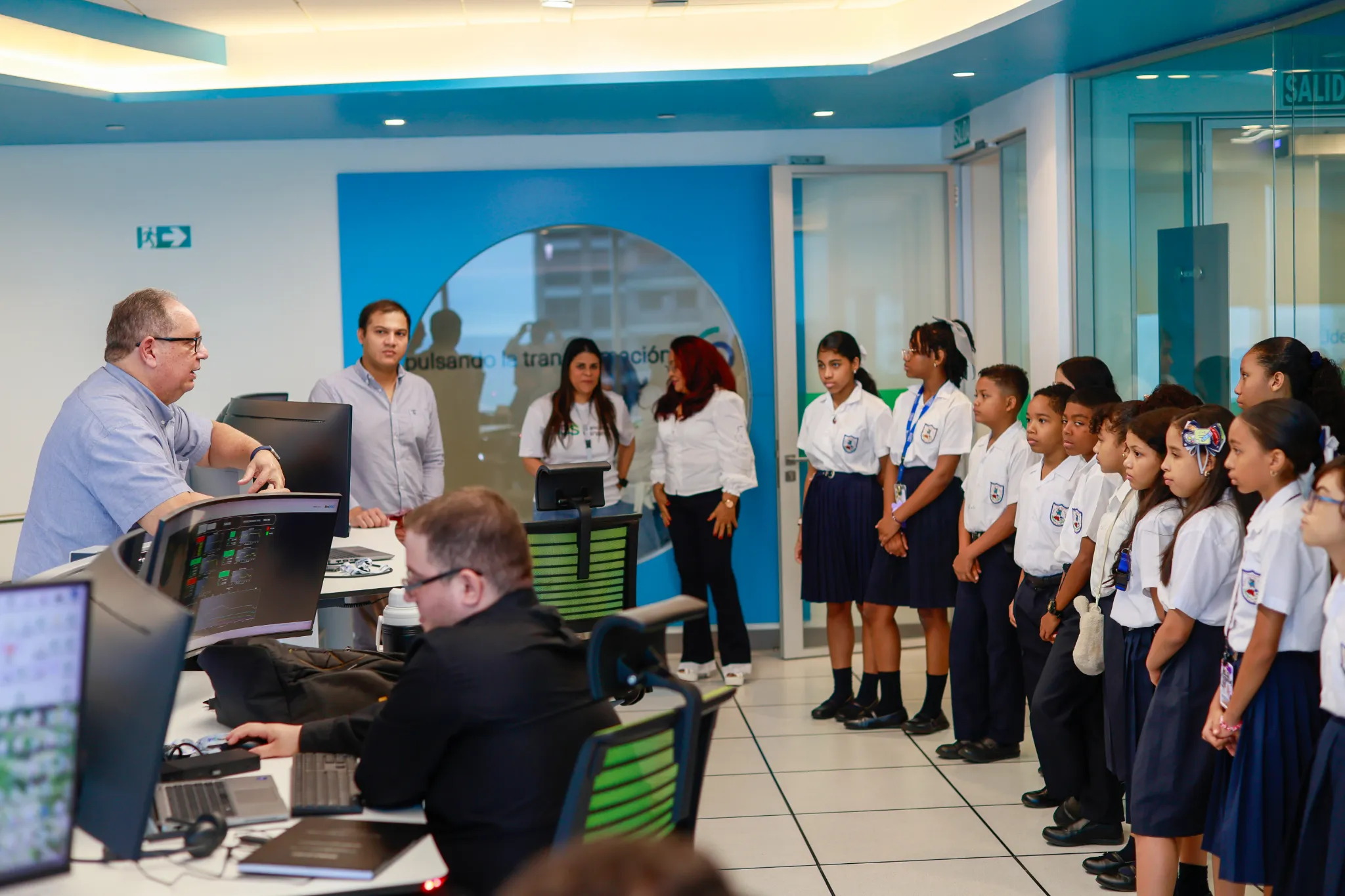 giras-de-estudiantes-aes-panama.jpg