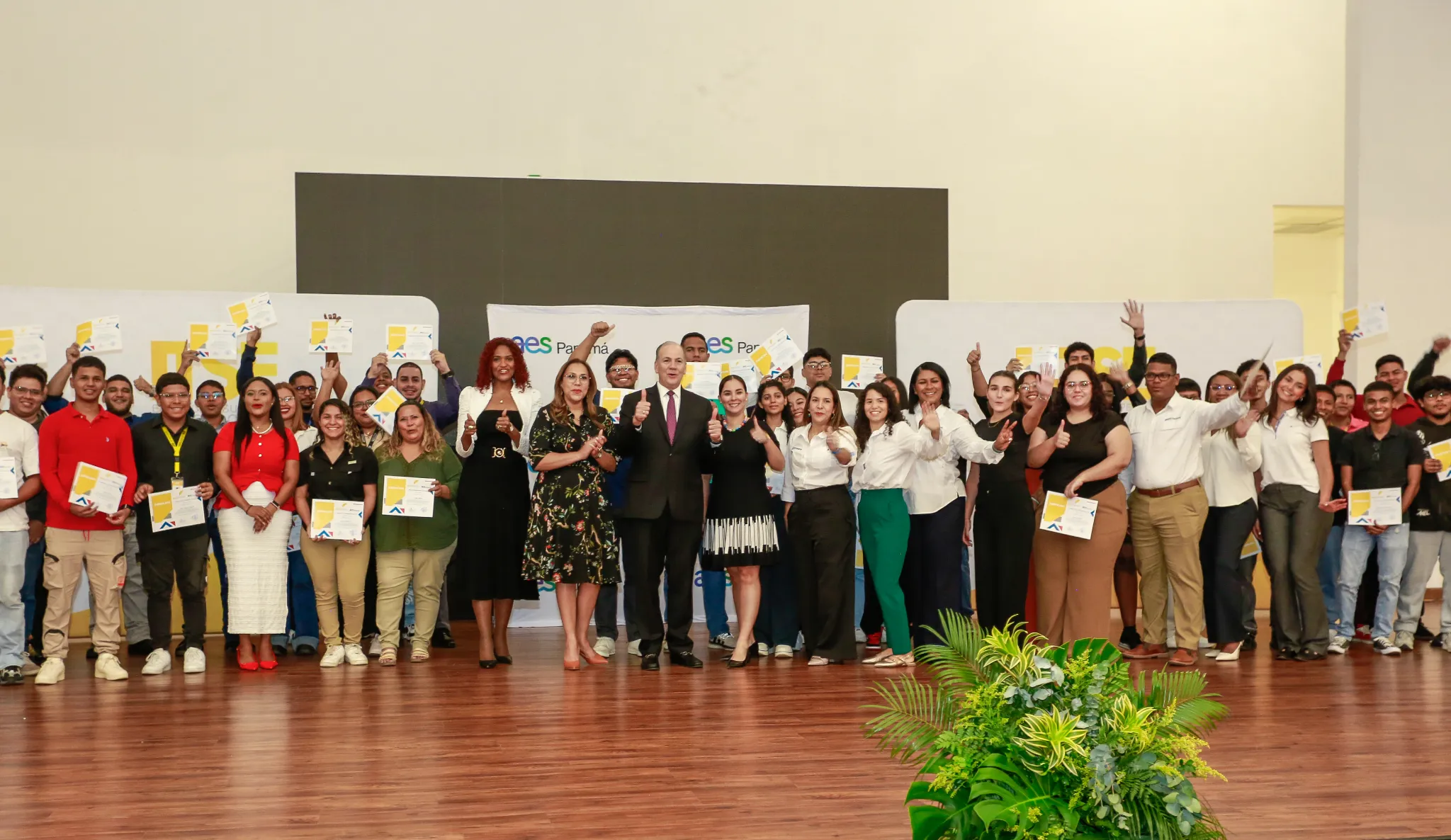 graduacion-catedra-aes-itse-panama.jpg